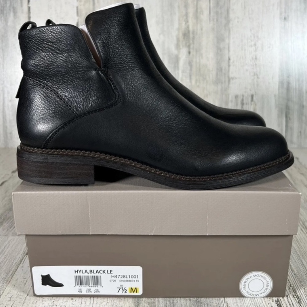 Franco Sarto Black Leather Ankle Booties GUC